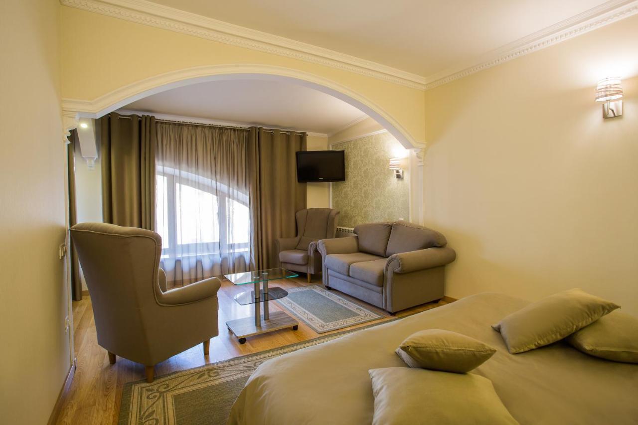 Spa-Hotel Myslyvskiy Dvir キエフ エクステリア 写真