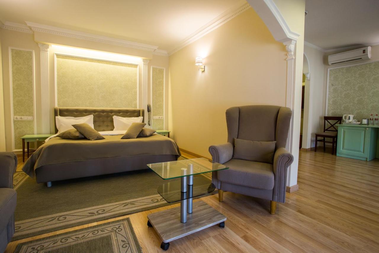 Spa-Hotel Myslyvskiy Dvir キエフ エクステリア 写真