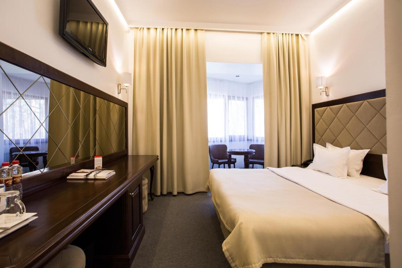 Spa-Hotel Myslyvskiy Dvir キエフ エクステリア 写真