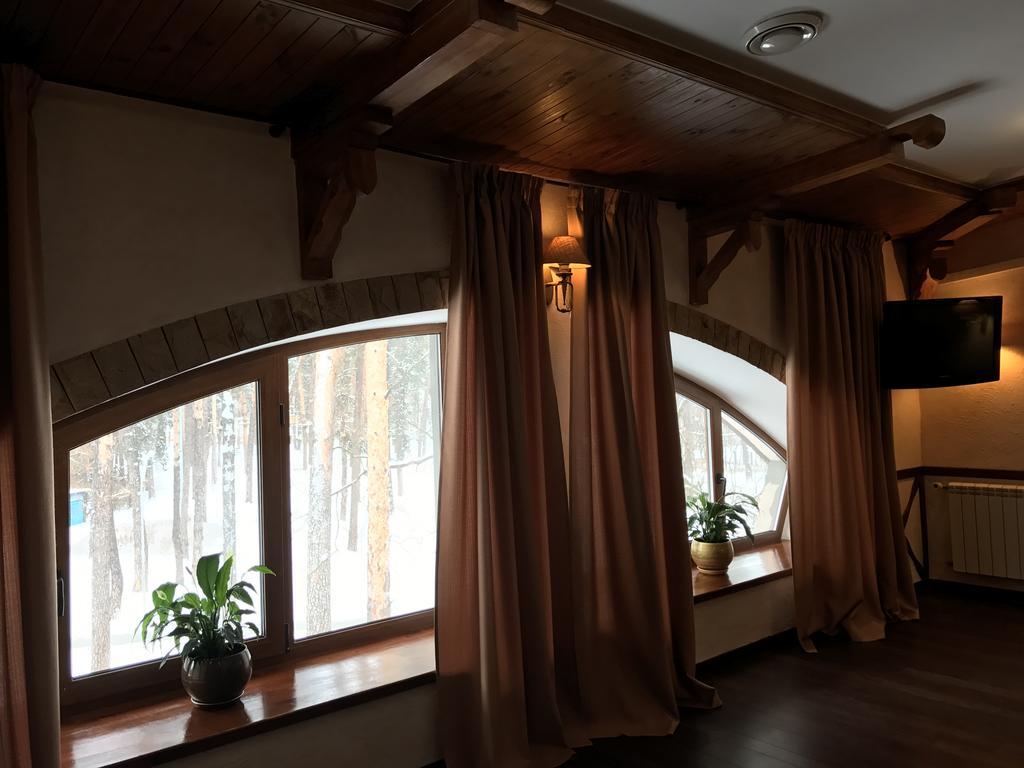 Spa-Hotel Myslyvskiy Dvir キエフ エクステリア 写真