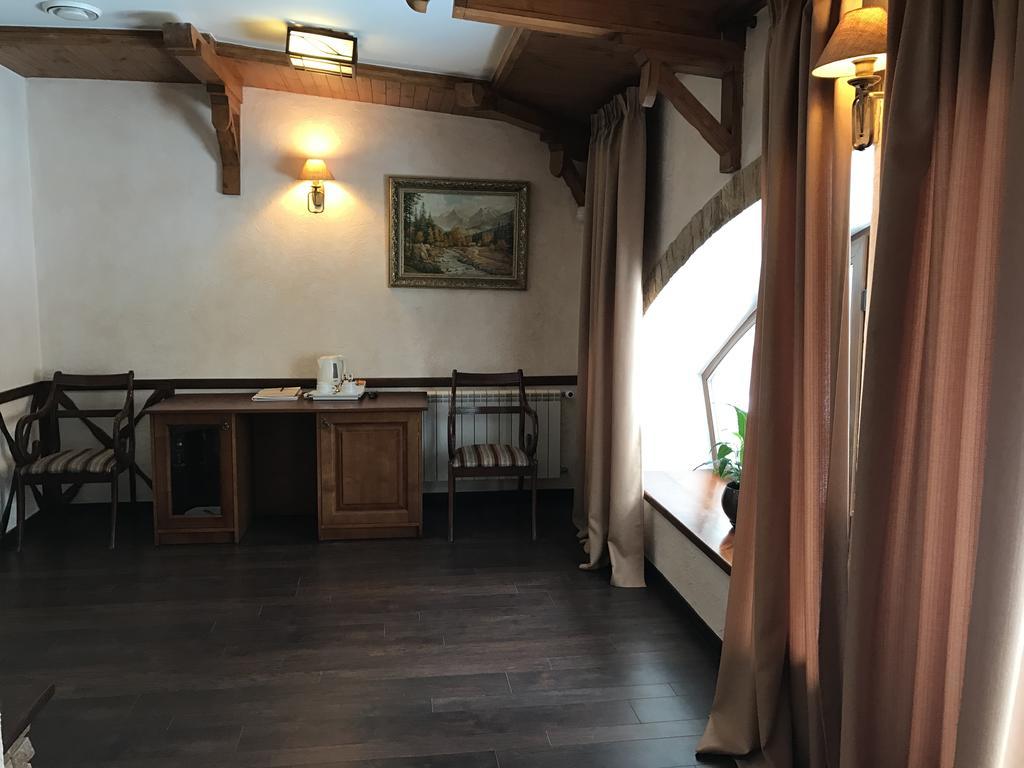 Spa-Hotel Myslyvskiy Dvir キエフ エクステリア 写真