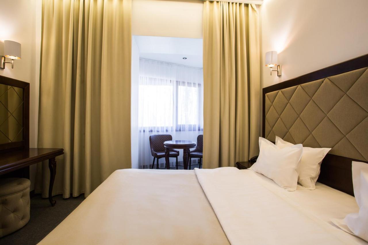 Spa-Hotel Myslyvskiy Dvir キエフ エクステリア 写真